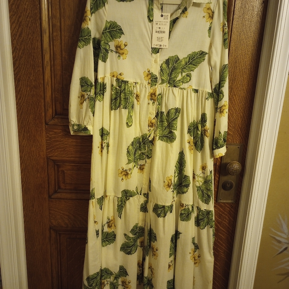 Zara NWT, Tiered Dress Size M